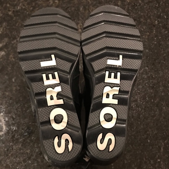 New Sorel Joan of Arctic Wedge II Chelsea Boot, Black Pebbled Leather Bootie, 7 - Picture 7 of 7